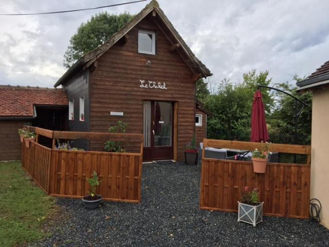 Country house Des 2 Arbres De La Sagesse , Agreable Avec Privatif *