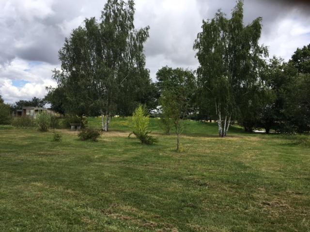 Des 2 Arbres De La Sagesse , Agreable Avec Privatif Country house *