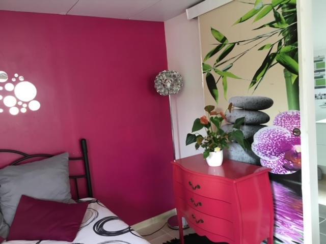 Country house Des 2 Arbres De La Sagesse , Agreable Avec Privatif *